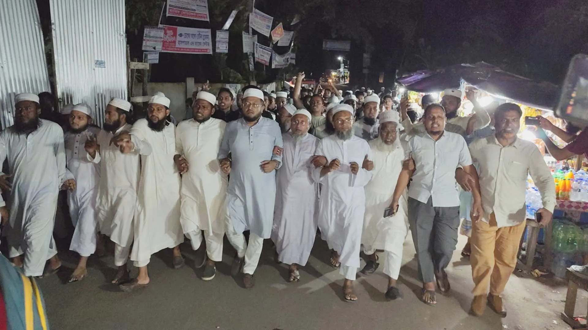 ভোলায় মসজিদের খতিব হত্যায় জড়িতদের গ্রেপ্তারে ২৪ ঘণ্টার আল্টিমেটাম
